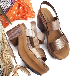 Pierre Dumas Chunky Heel Brown Bronze Strappy Sandals Sz 8